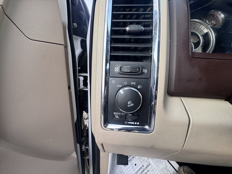 2014 RAM 1500 Laramie Longhorn - Photo 15 - Brainerd, MN 56401