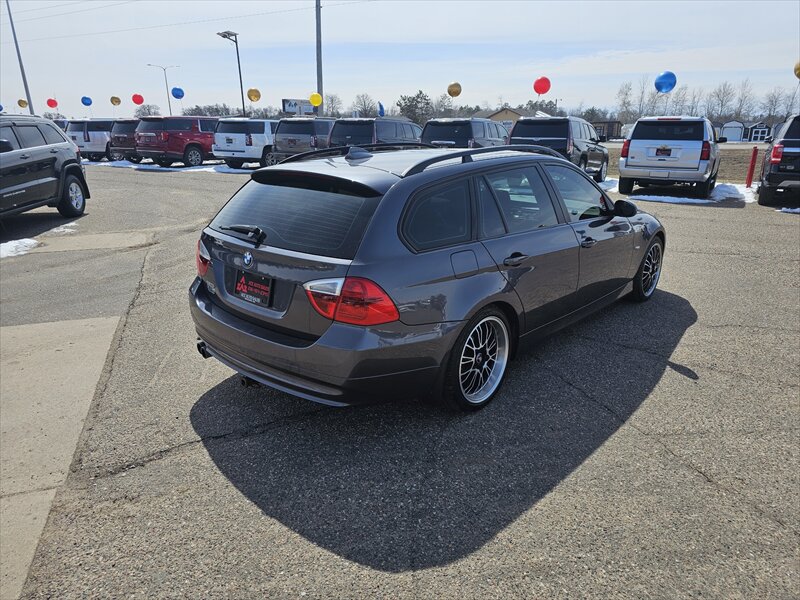 2008 BMW 328xi - Photo 4 - Brainerd, MN 56401
