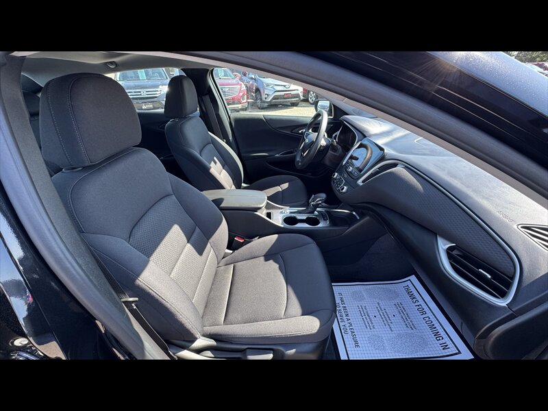 2024 Chevrolet Malibu LT - Photo 13 - Brainerd, MN 56401