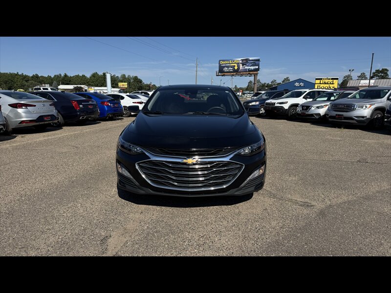 2024 Chevrolet Malibu LT - Photo 2 - Brainerd, MN 56401