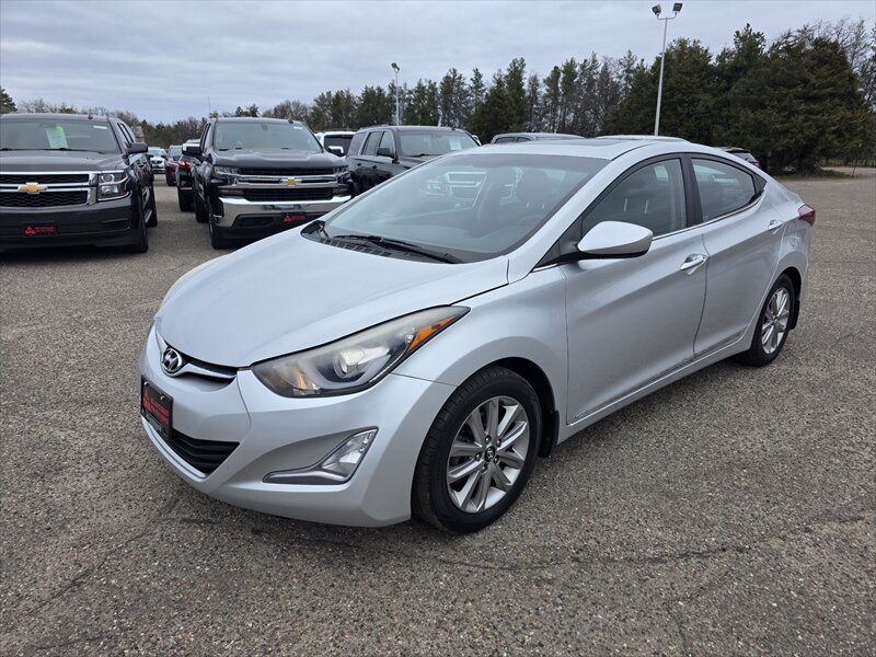 2015 Hyundai Elantra SE   - Photo 1 - Brainerd, MN 56401