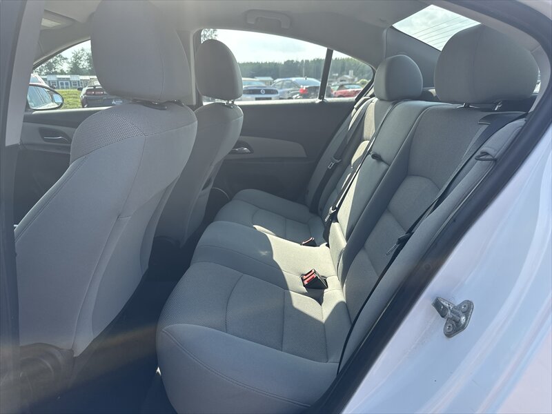 2013 Chevrolet Cruze ECO Auto   - Photo 8 - Brainerd, MN 56401