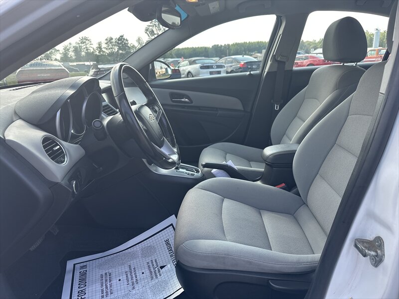 2013 Chevrolet Cruze ECO Auto   - Photo 5 - Brainerd, MN 56401