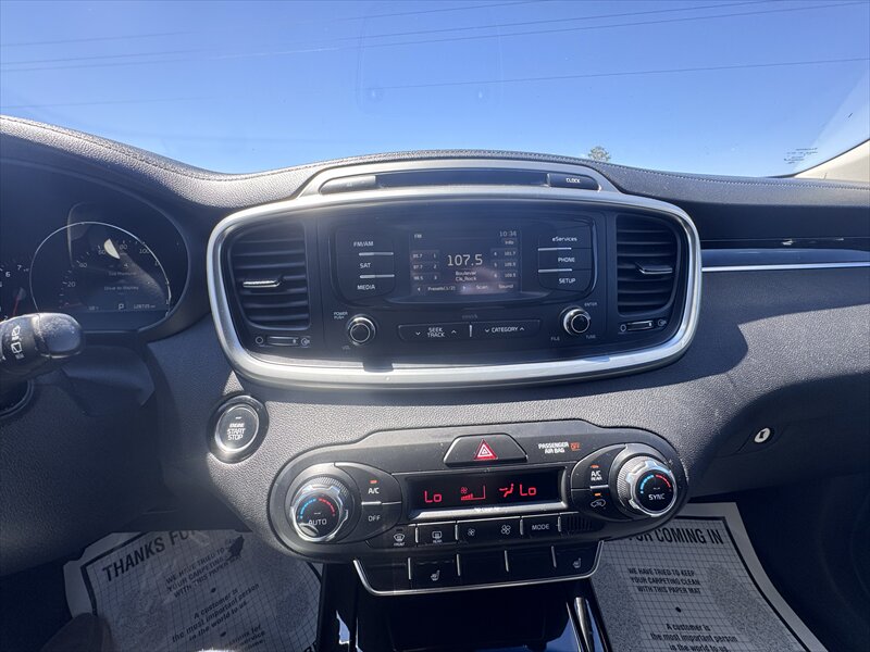 2016 Kia Sorento EX V6 - Photo 19 - Brainerd, MN 56401