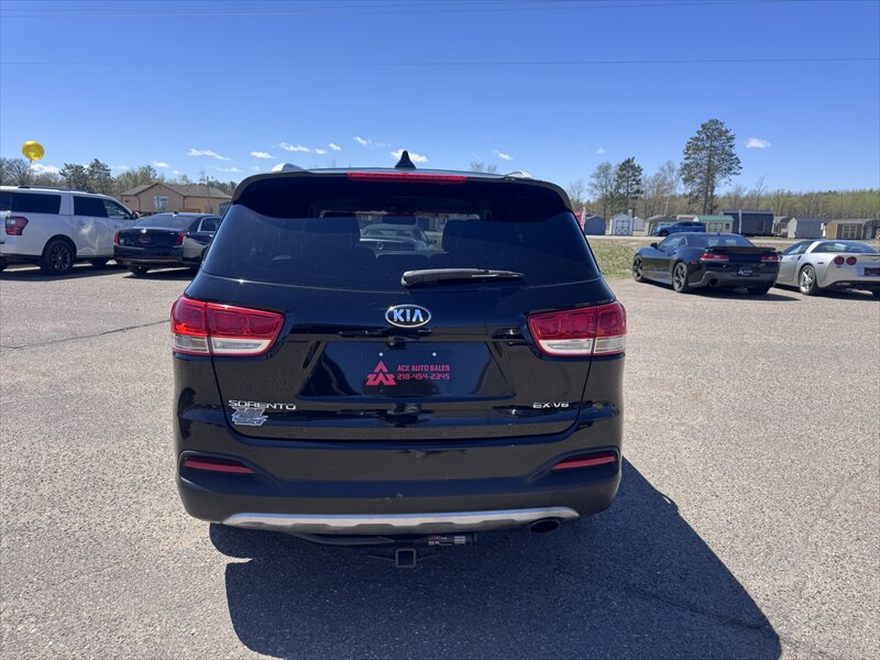 2016 Kia Sorento EX V6 - Photo 8 - Brainerd, MN 56401