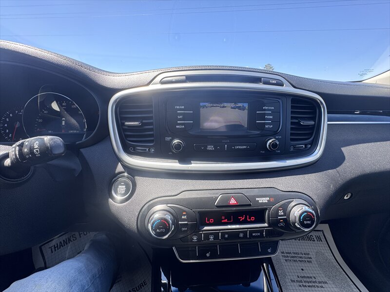 2016 Kia Sorento EX V6 - Photo 18 - Brainerd, MN 56401