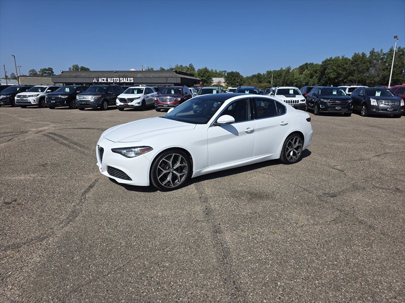2019 Alfa Romeo Giulia Ti - Photo 1 - Brainerd, MN 56401