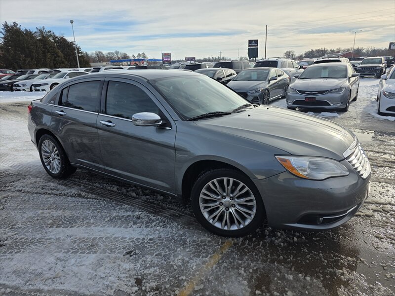 2012 Chrysler 200 Series Limited - Photo 2 - Brainerd, MN 56401