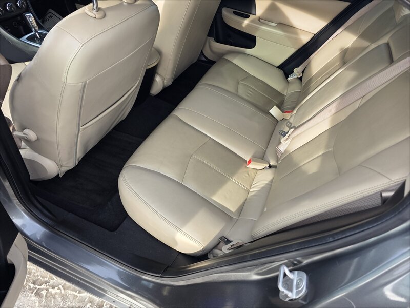 2012 Chrysler 200 Series Limited - Photo 17 - Brainerd, MN 56401