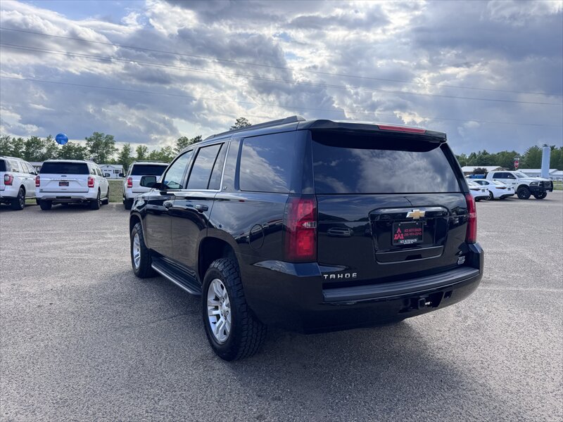 2019 Chevrolet Tahoe LT - Photo 3 - Brainerd, MN 56401
