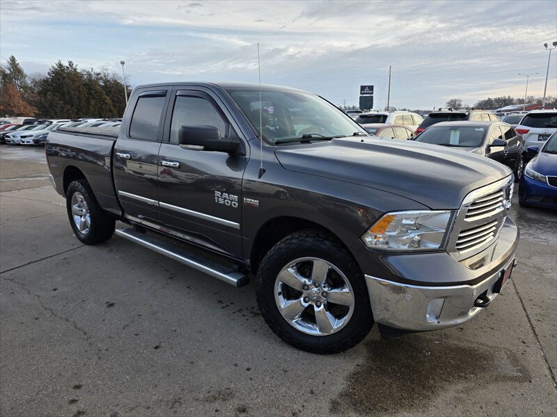 2016 RAM 1500 SLT - Photo 3 - Brainerd, MN 56401