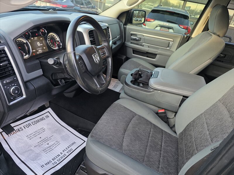 2016 RAM 1500 SLT - Photo 14 - Brainerd, MN 56401