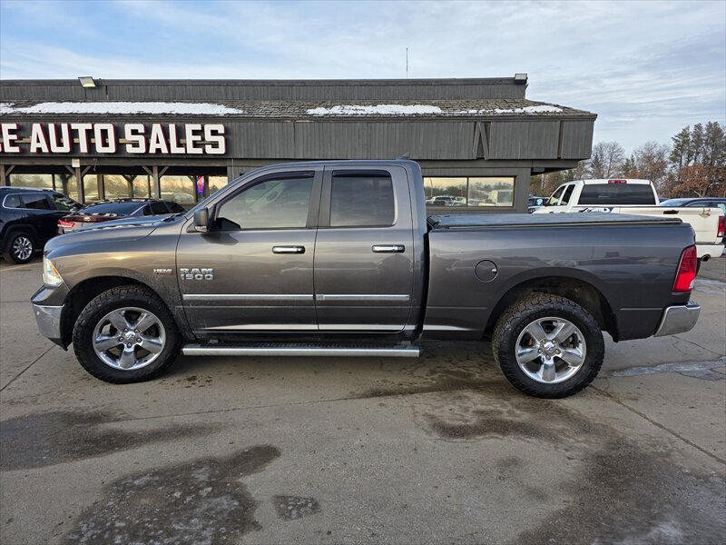 2016 RAM 1500 SLT - Photo 10 - Brainerd, MN 56401