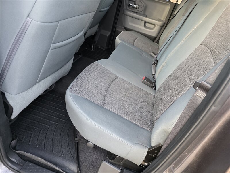 2016 RAM 1500 SLT - Photo 15 - Brainerd, MN 56401