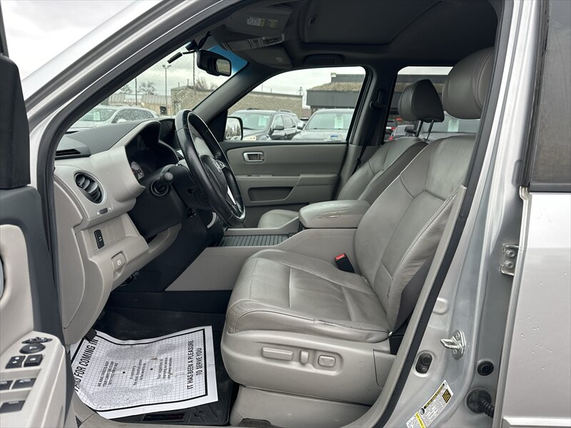 2011 Honda Pilot EX-L w/Navi - Photo 9 - Brainerd, MN 56401