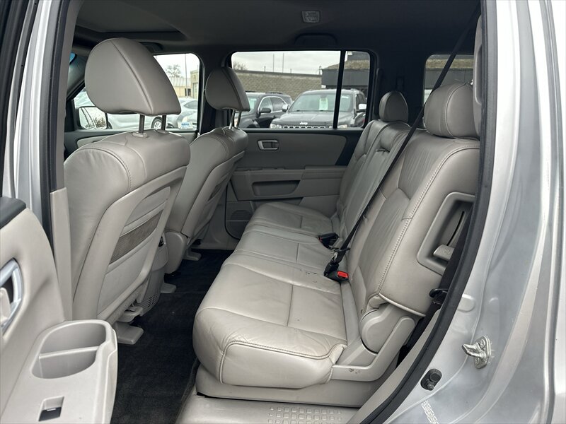 2011 Honda Pilot EX-L w/Navi - Photo 7 - Brainerd, MN 56401