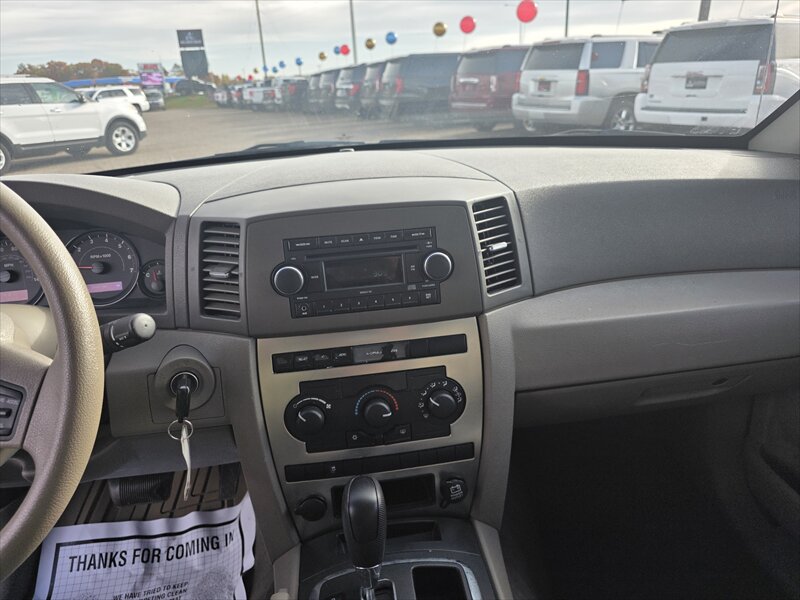 2006 Jeep Grand Cherokee Laredo Laredo 4dr SUV   - Photo 7 - Brainerd, MN 56401