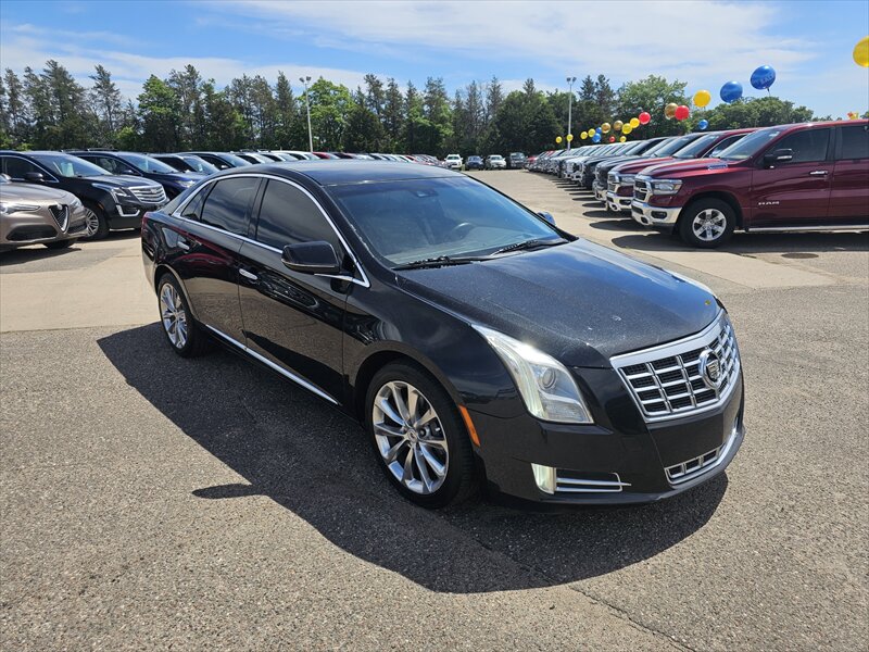 2013 Cadillac XTS Premium Collection - Photo 2 - Brainerd, MN 56401