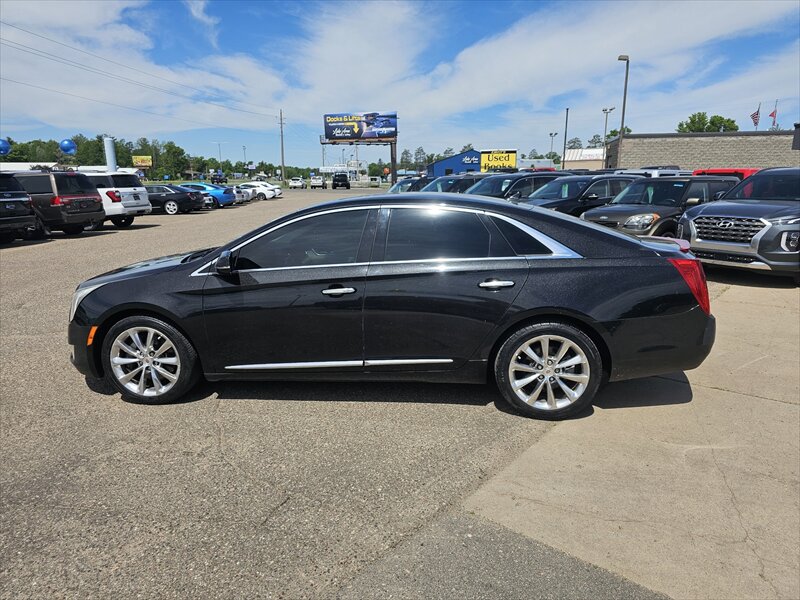 2013 Cadillac XTS Premium Collection - Photo 6 - Brainerd, MN 56401