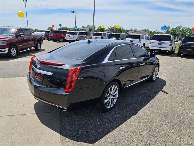 2013 Cadillac XTS Premium Collection - Photo 3 - Brainerd, MN 56401