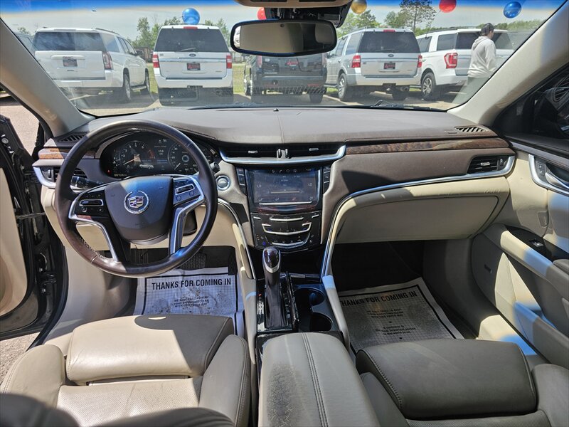 2013 Cadillac XTS Premium Collection - Photo 15 - Brainerd, MN 56401