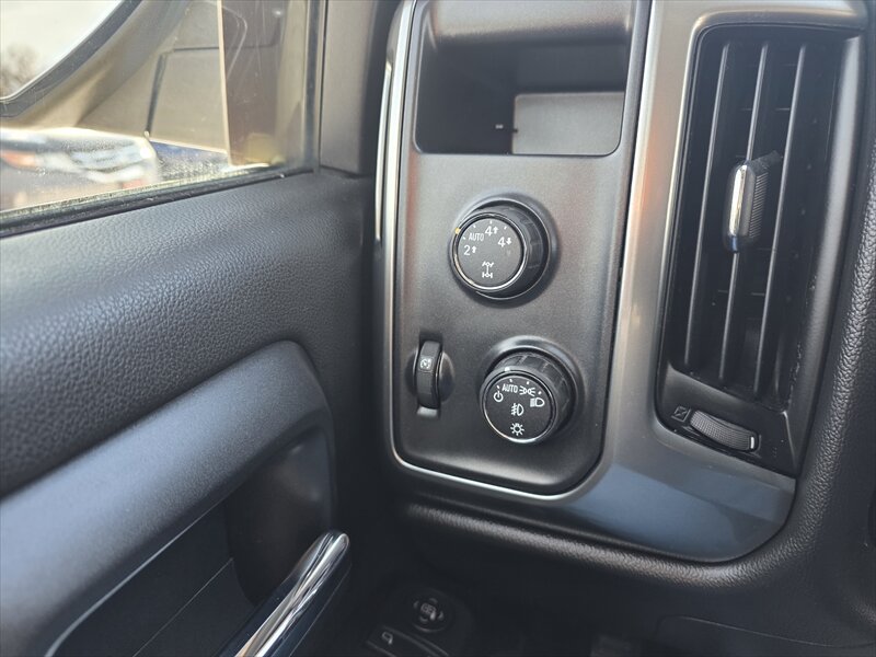 2014 Chevrolet Silverado 1500 LT - Photo 14 - Brainerd, MN 56401