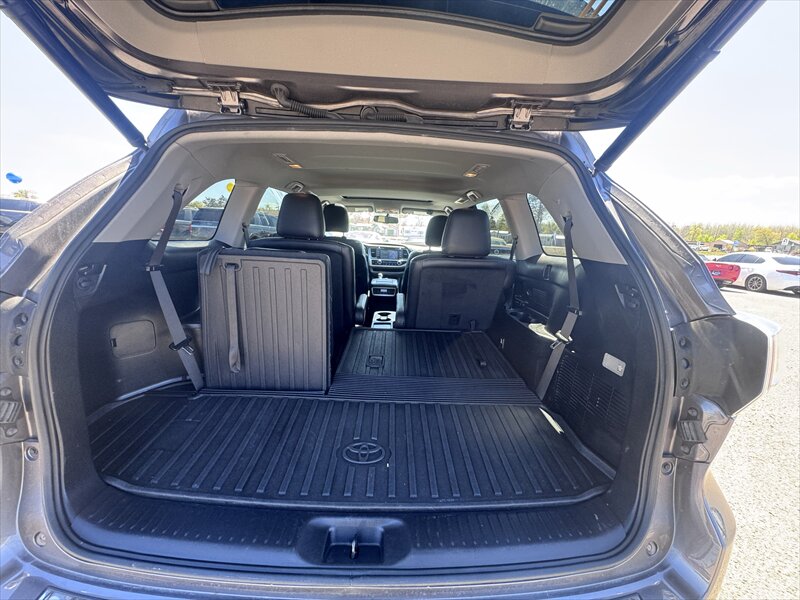 2016 Toyota Highlander XLE - Photo 21 - Brainerd, MN 56401