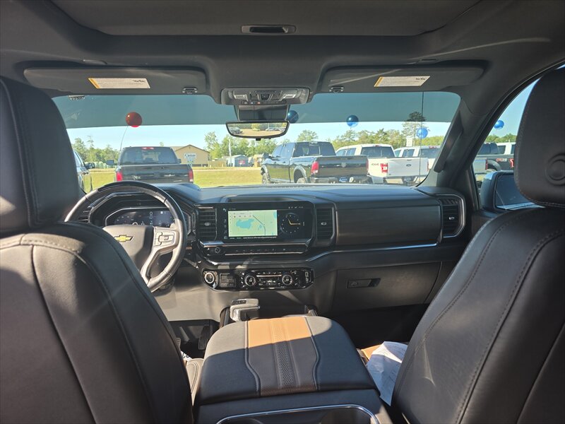 2024 Chevrolet Silverado 1500 High Country photo 9