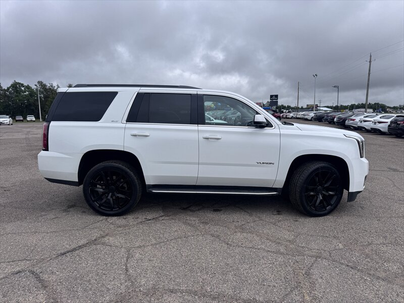 2020 GMC Yukon SLT - Photo 5 - Brainerd, MN 56401