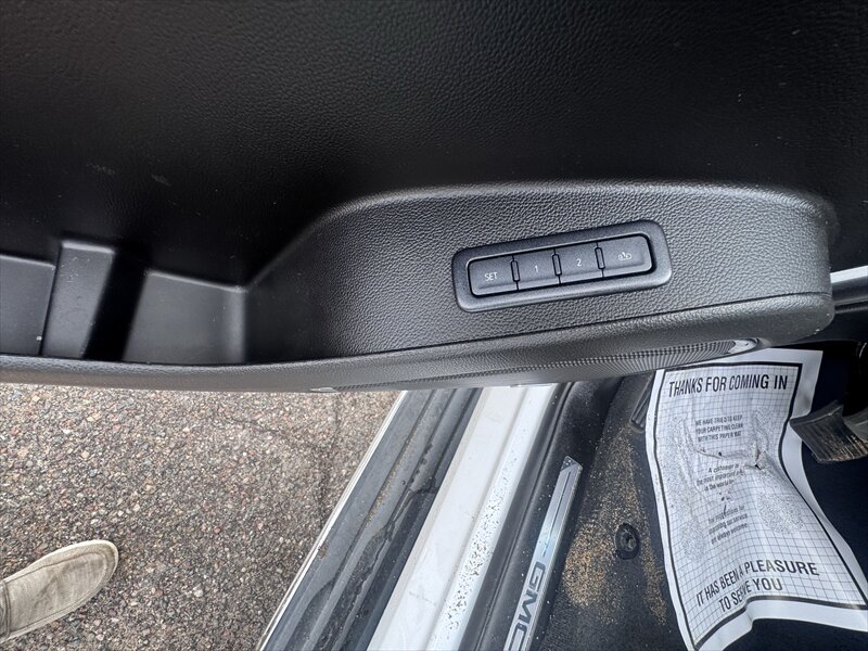 2020 GMC Yukon SLT - Photo 24 - Brainerd, MN 56401