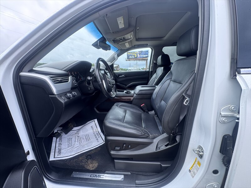2020 GMC Yukon SLT - Photo 16 - Brainerd, MN 56401