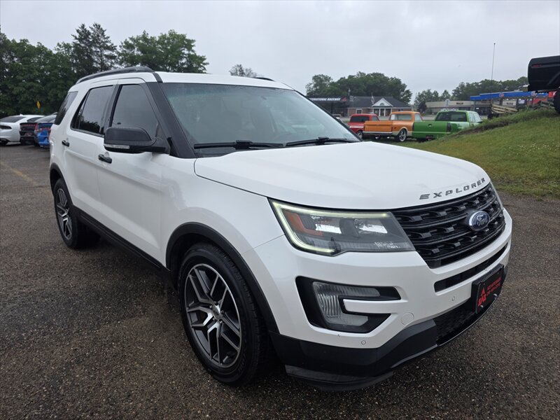 2017 Ford Explorer Sport - Photo 2 - Brainerd, MN 56401