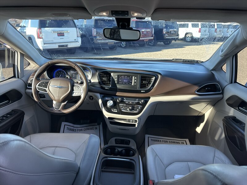 2017 Chrysler Pacifica Touring Plus - Photo 10 - Brainerd, MN 56401