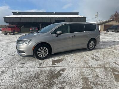 2017 Chrysler Pacifica Touring Van