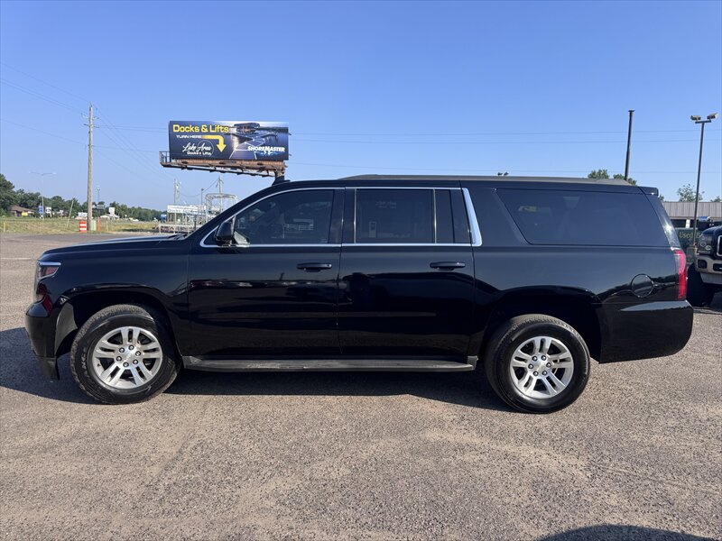 2019 Chevrolet Suburban LT - Photo 6 - Brainerd, MN 56401