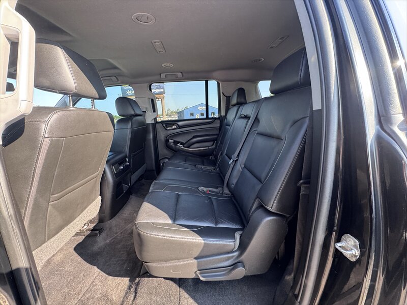 2019 Chevrolet Suburban LT - Photo 12 - Brainerd, MN 56401
