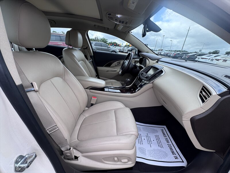 2014 Buick Lacrosse Premium II - Photo 13 - Brainerd, MN 56401