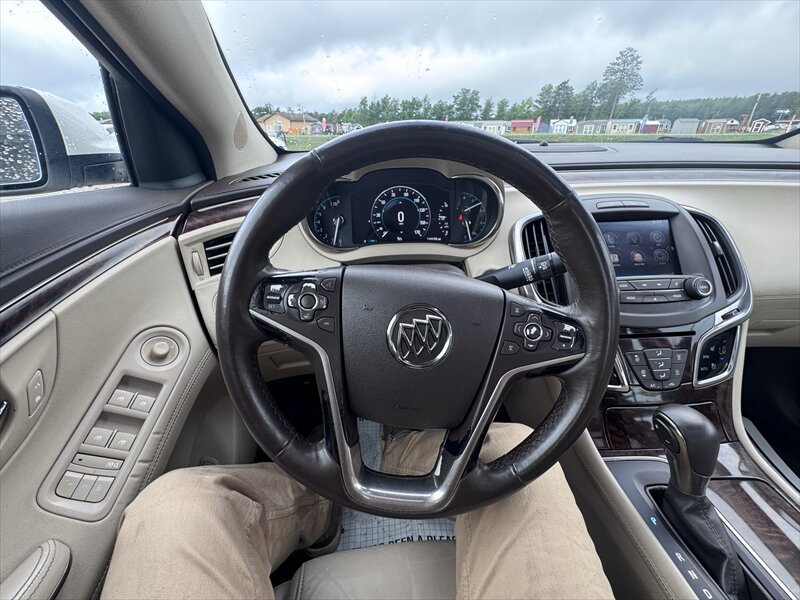 2014 Buick Lacrosse Premium II - Photo 15 - Brainerd, MN 56401