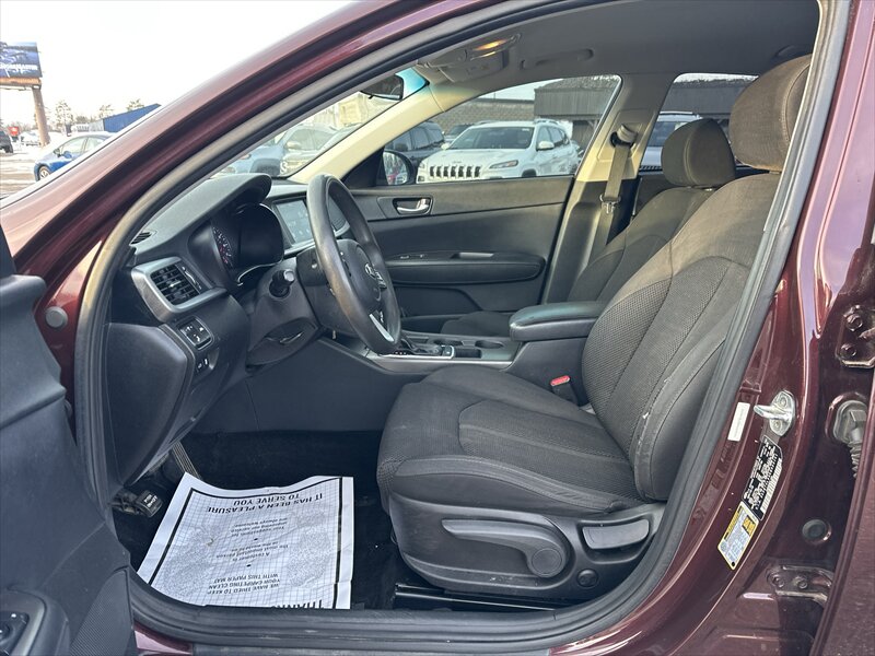 2019 Kia Optima LX - Photo 9 - Brainerd, MN 56401