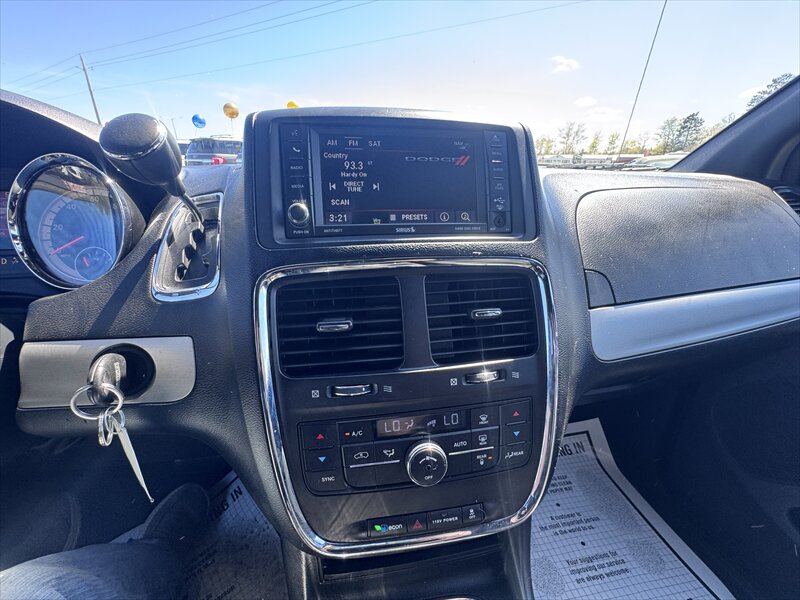 2015 Dodge Grand Caravan R/T - Photo 19 - Brainerd, MN 56401