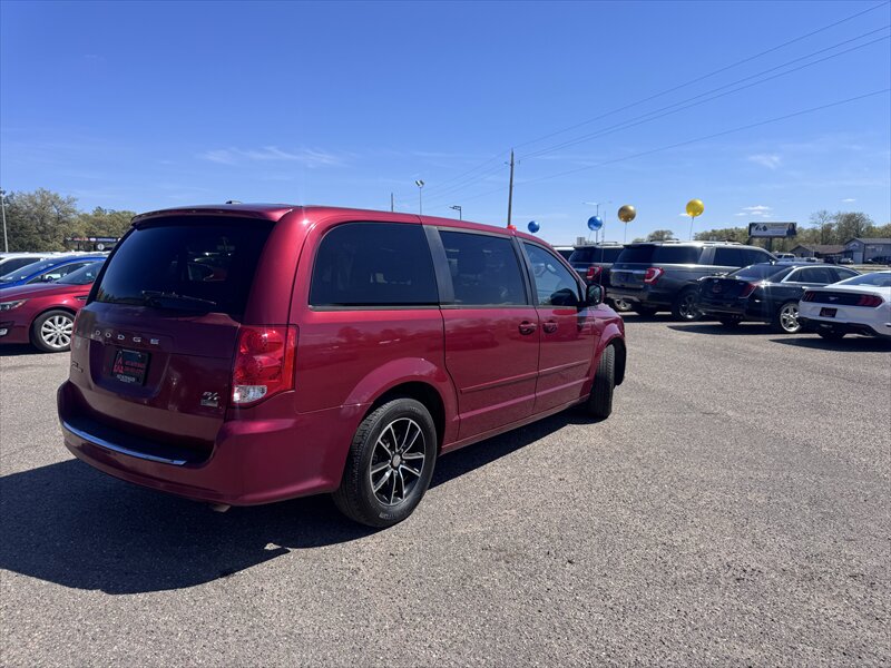 2015 Dodge Grand Caravan R/T - Photo 3 - Brainerd, MN 56401