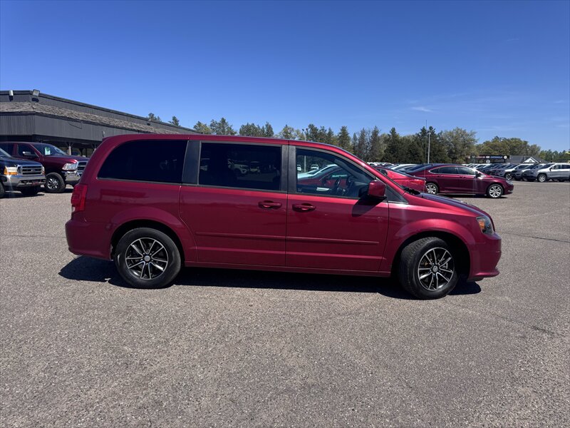 2015 Dodge Grand Caravan R/T - Photo 5 - Brainerd, MN 56401