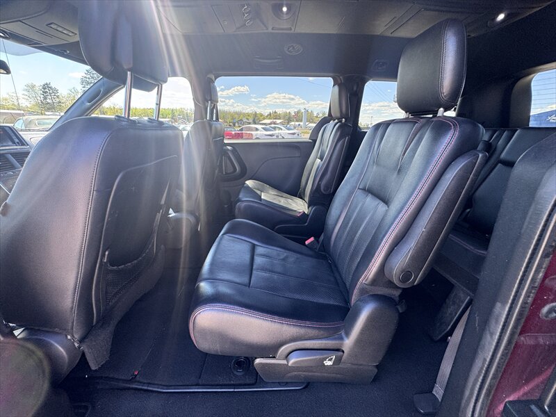 2015 Dodge Grand Caravan R/T - Photo 13 - Brainerd, MN 56401