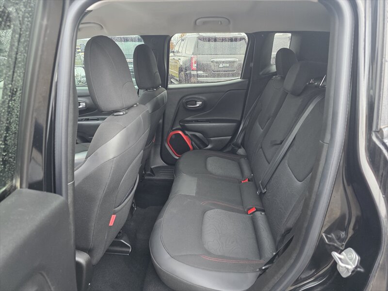 2017 Jeep Renegade Trailhawk - Photo 13 - Brainerd, MN 56401