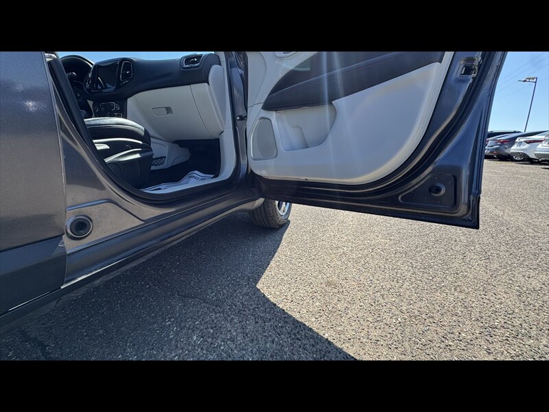 2018 Jeep Compass Limited - Photo 11 - Brainerd, MN 56401