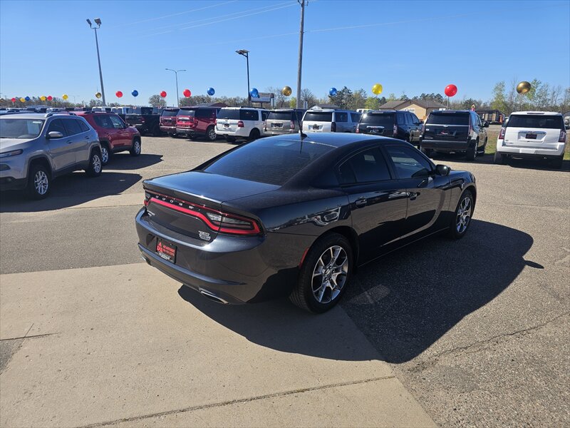 2016 Dodge Charger SE - Photo 3 - Brainerd, MN 56401