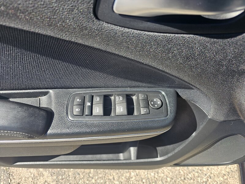 2016 Dodge Charger SE - Photo 16 - Brainerd, MN 56401