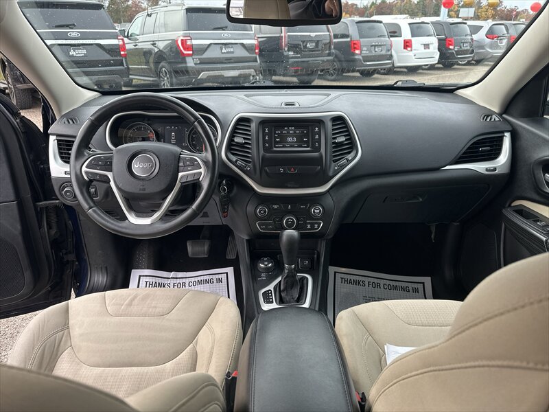 2016 Jeep Cherokee Latitude   - Photo 8 - Brainerd, MN 56401