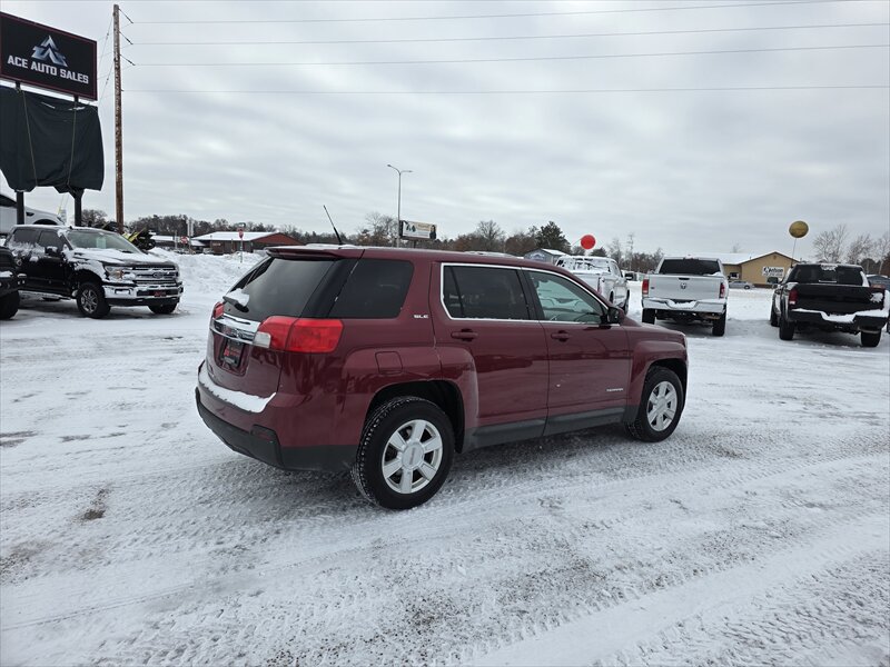 2011 GMC Terrain SLE-1 - Photo 3 - Brainerd, MN 56401