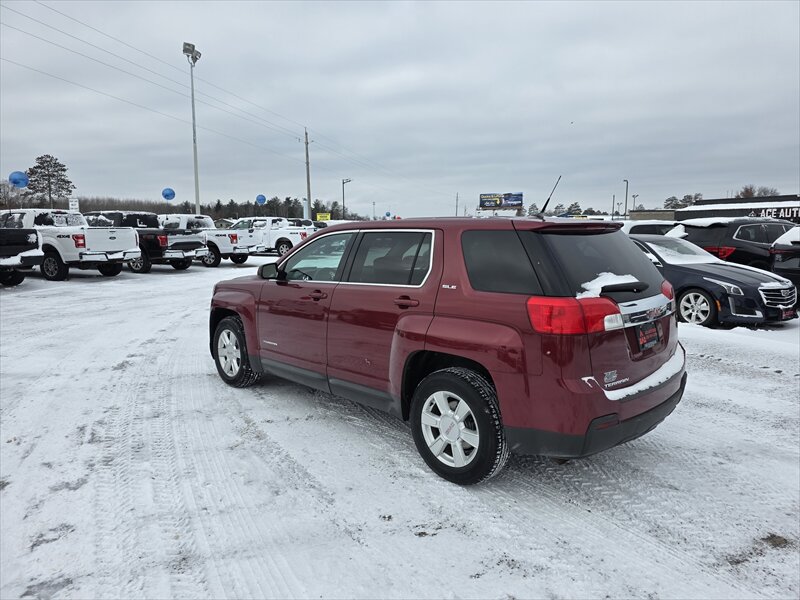 2011 GMC Terrain SLE-1 - Photo 4 - Brainerd, MN 56401